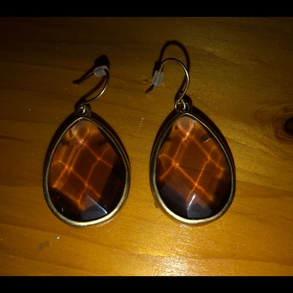 Chloe + Isabel 3 Row Minaret Necklace & Earring - Picture 2 of 2